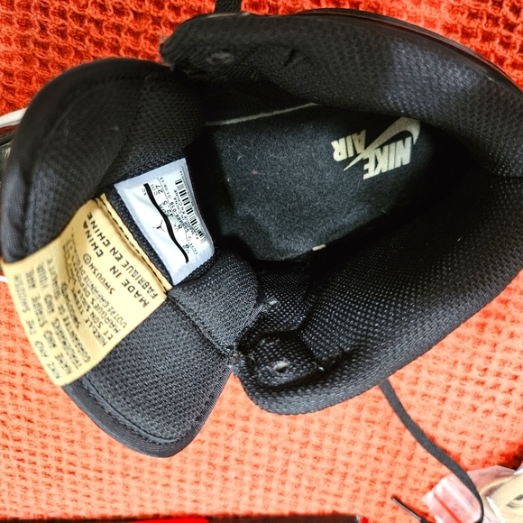 2013 Nike Air Jordan 1 Retro High OG - Picture 3 of 11